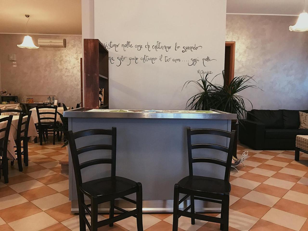 Hotel Opera' Moscufo Екстериор снимка