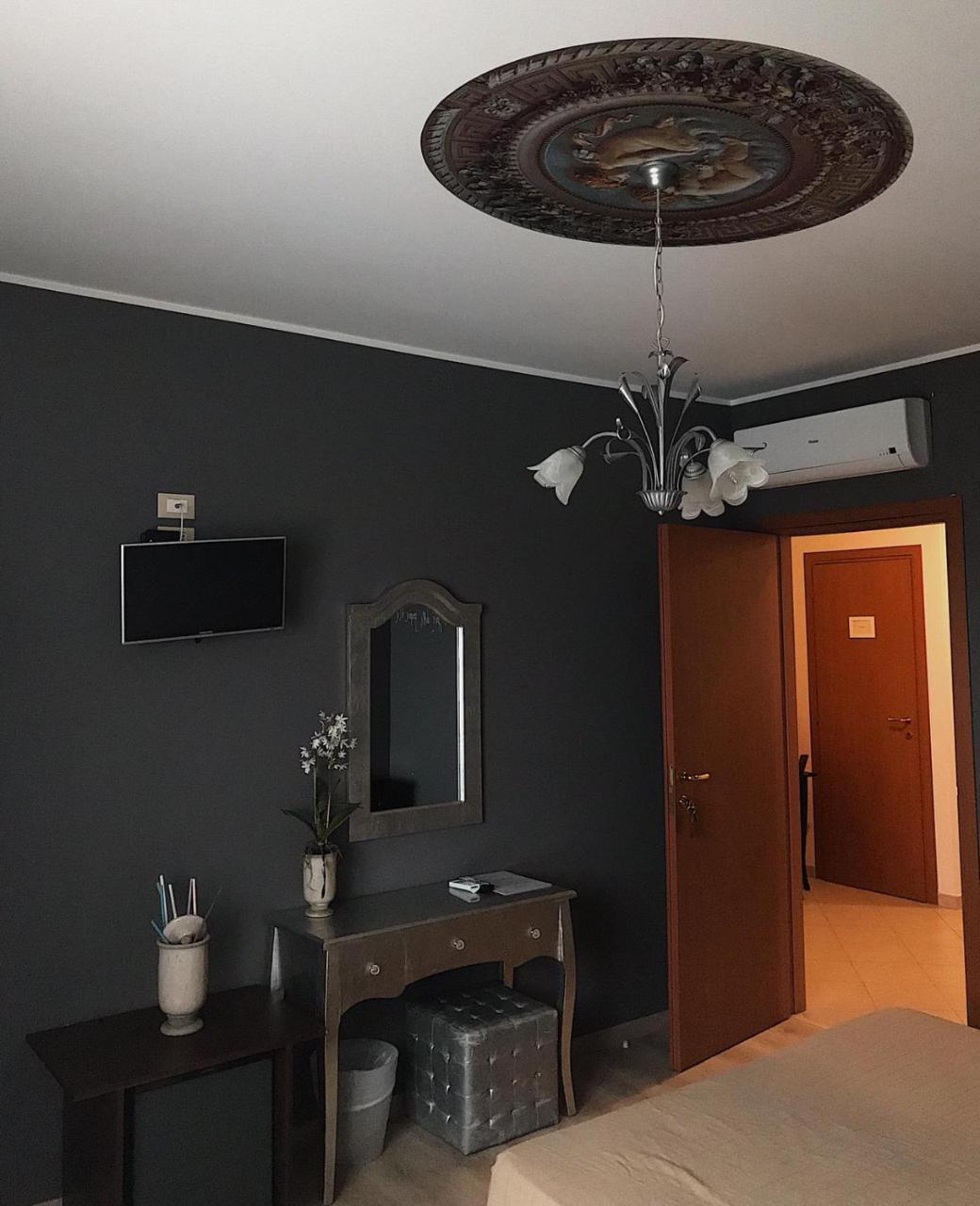 Hotel Opera' Moscufo Екстериор снимка